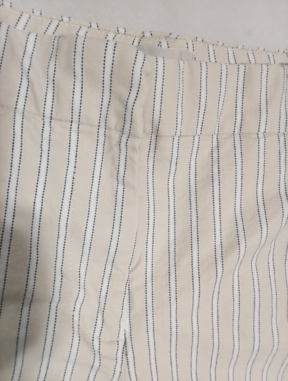 J.Crew Striped Pocket Shorts Beige White Tailored Hook Closure Casual Sz 6 - Picture 6 of 7